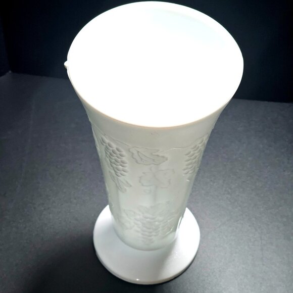 Colony Harvest Milk Glass Vase 7.5" grape vine leaves milkglass raised relief ho - Picture 3 of 9